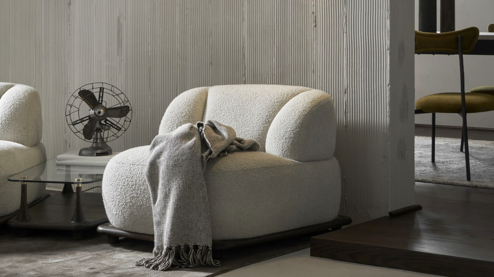 purpose of a lounge chair
